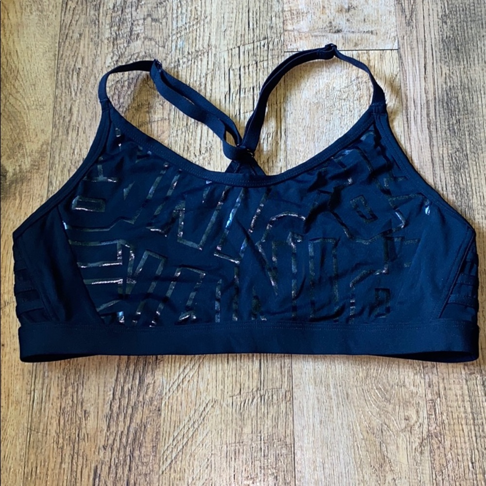 Victoria secret pink ultimate sports bra